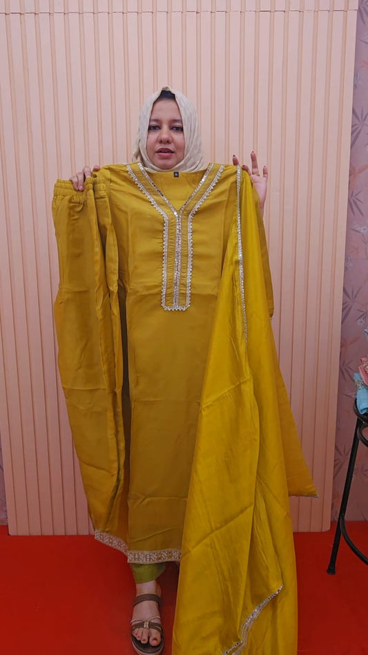 Party wear