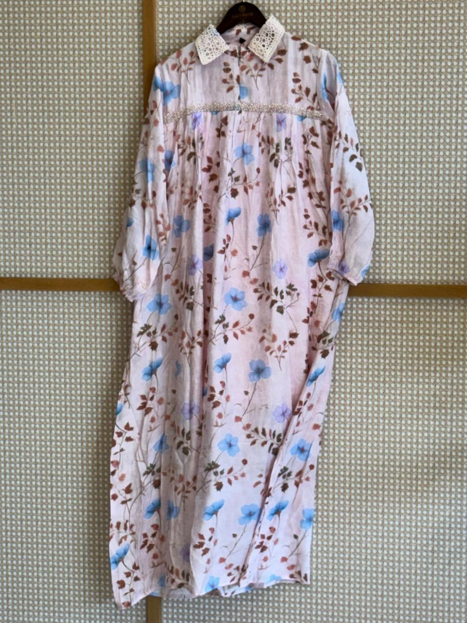 gown
