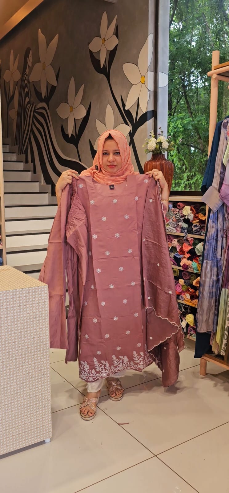 Party wear